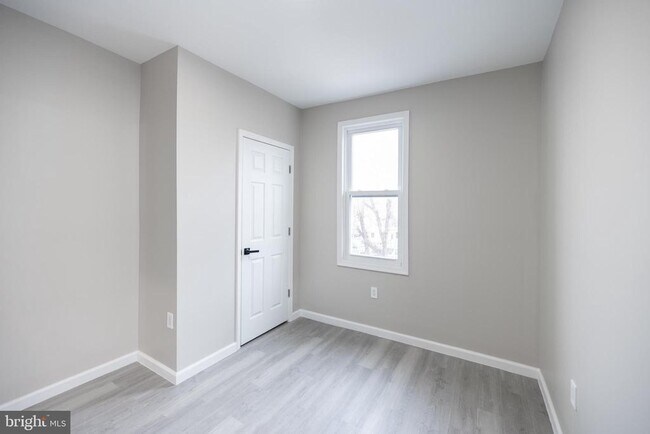 Foto del edificio - 2265 E Clearfield St