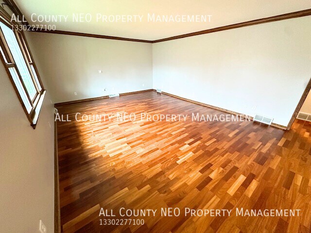 Foto del edificio - 3-bedroom available in Poland, OH!