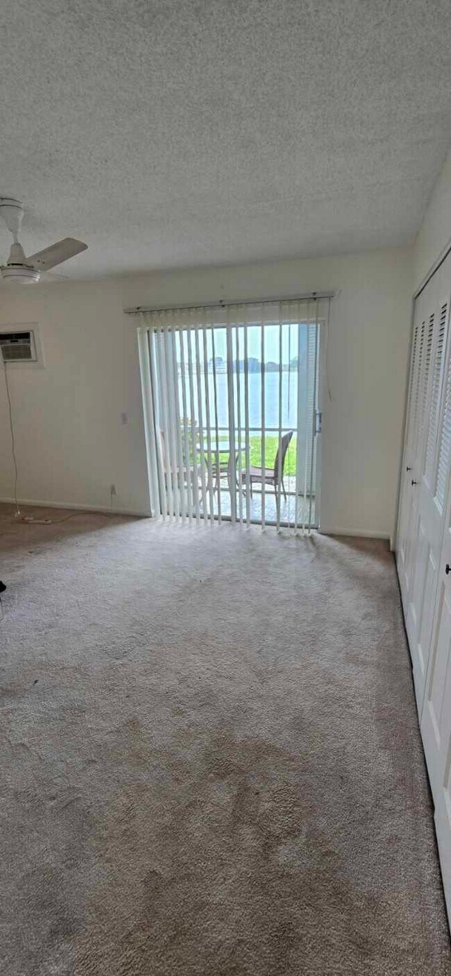 Foto del edificio - 358 Chatham R