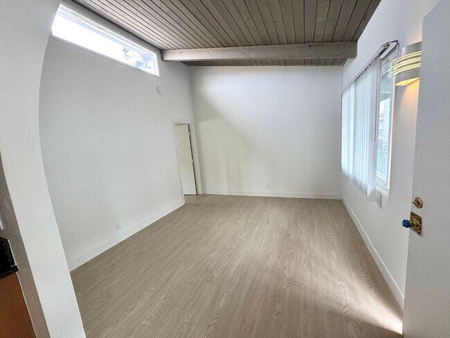 Foto del edificio - 3538 Keystone Av