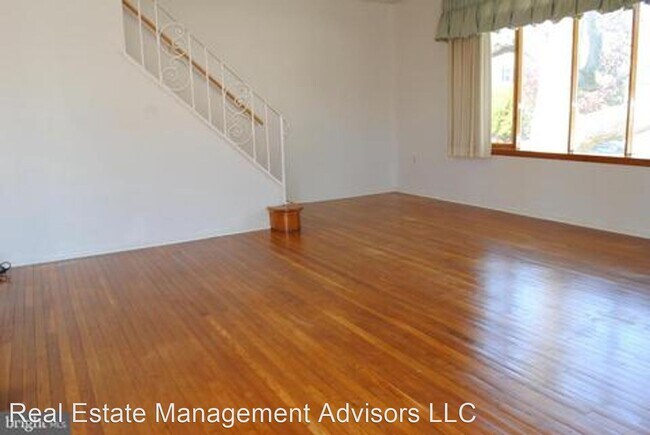 Foto del edificio - 3 br, 1.5 bath House - 200 Baldwin Avenue