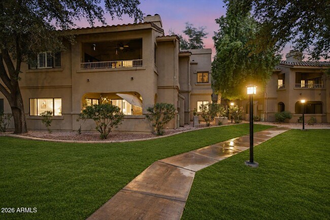 Foto del edificio - 15050 N Thompson Peak Pkwy