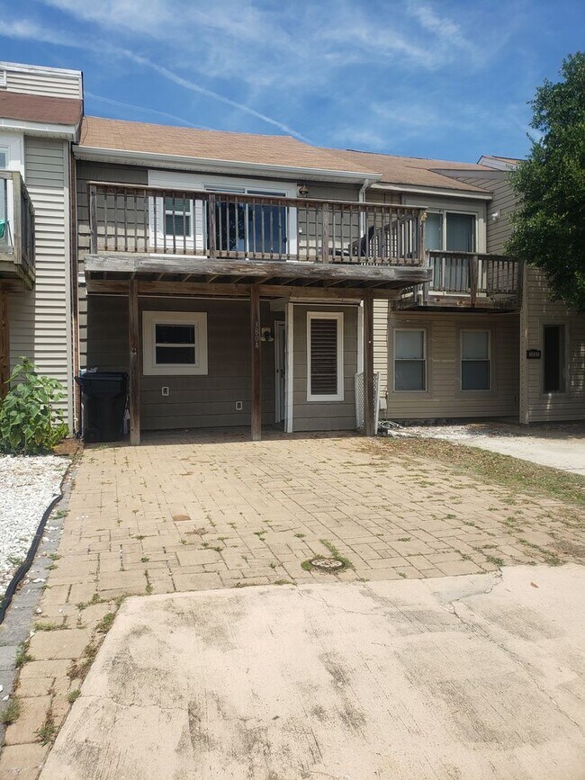 Building Photo - Mariner's Landing