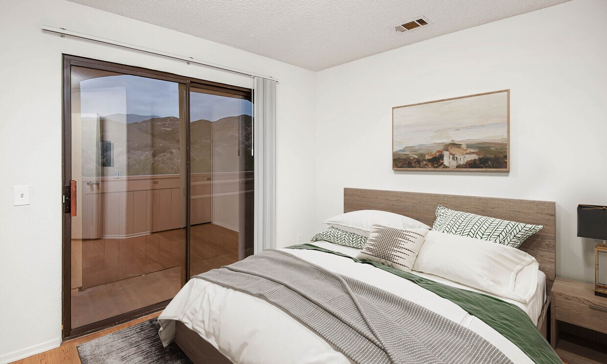 IMT Summerset Village Apartments in Chatsworth, CA Westside Rentals