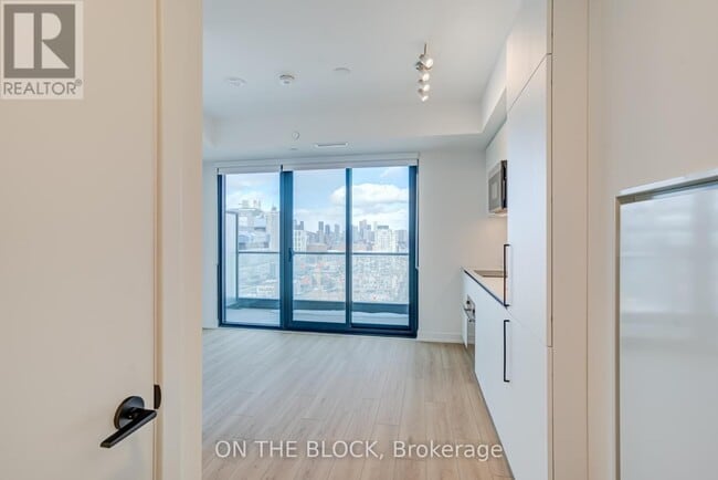 Photo du bâtiment - 35 Parliament St