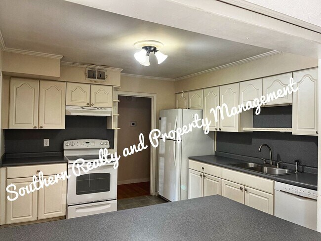 Foto del edificio - 130 E Salem Dr