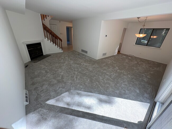 Building Photo - 101 Elgin Ct