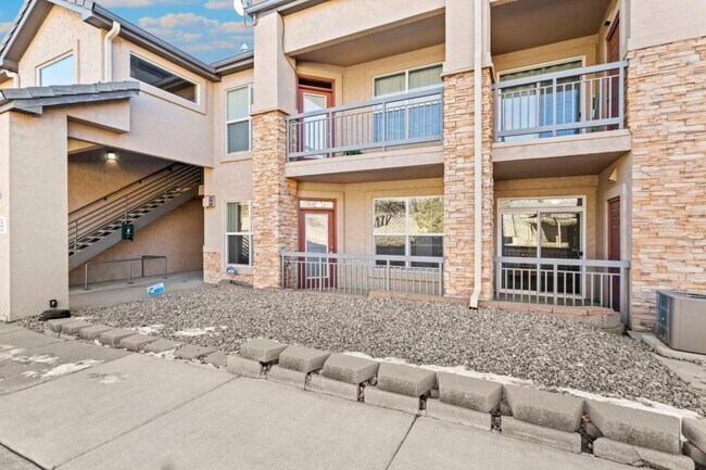 Foto del edificio - 605 Cougar Bluff Point