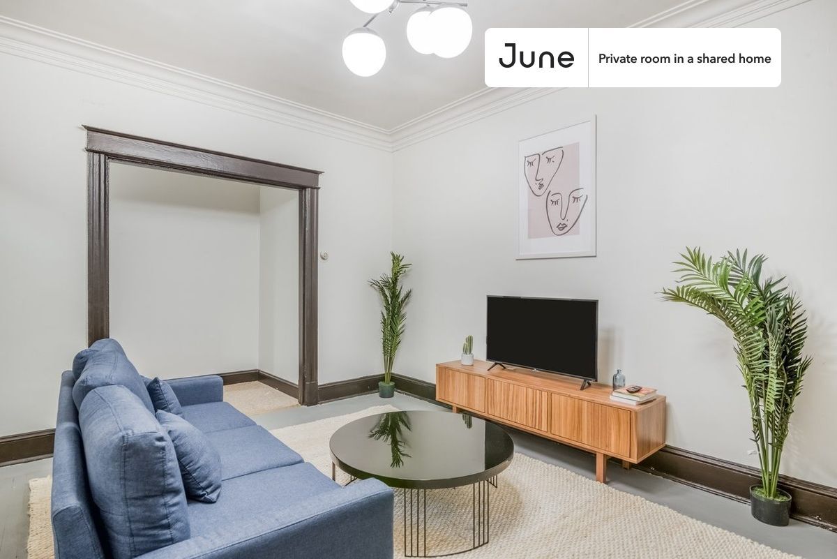 Private bedroom in 5 bed/1 bath Home - Private bedroom in 5 bed/1 bath Home