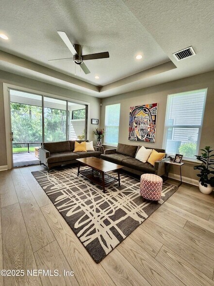 Foto del edificio - 10089 Filament Blvd