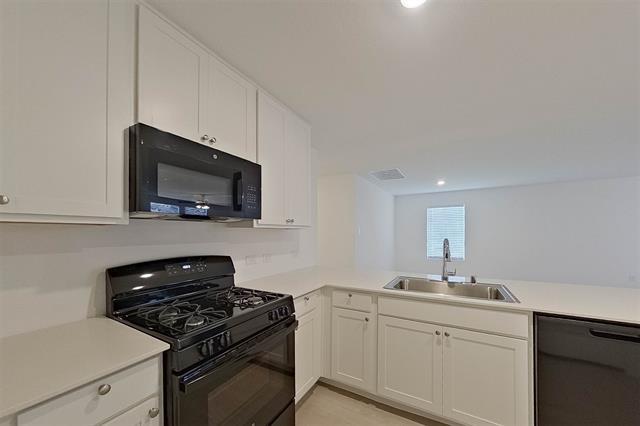 Building Photo - 834 Ginkgo Wy