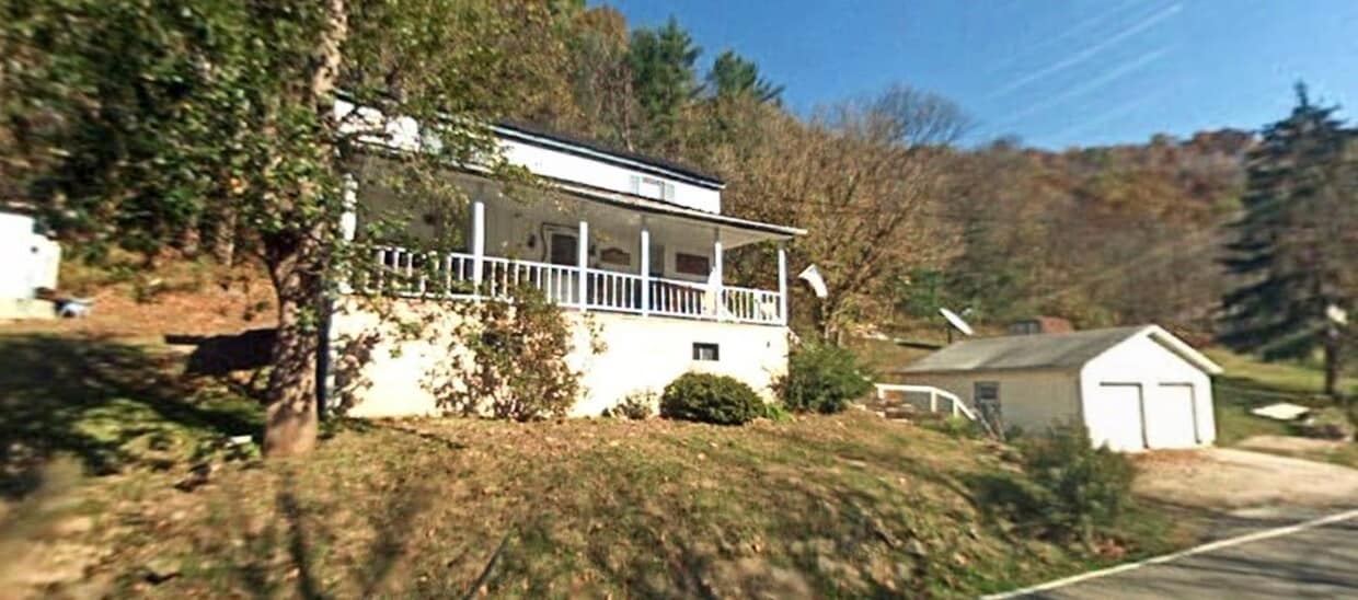 6475 Mountaineer Hwy, New Martinsville, WV 26155 House Rental in New