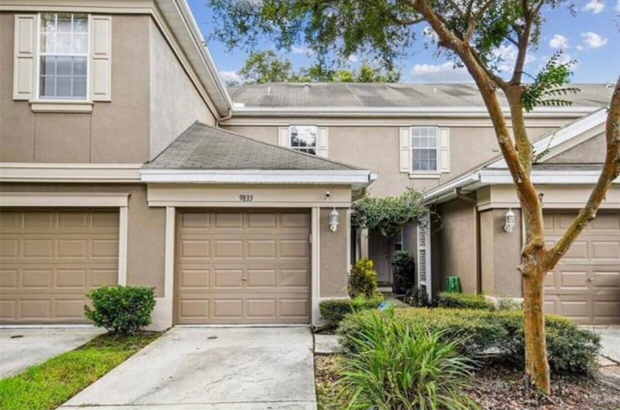 9833 Blue Palm Way, Tampa, FL 33610 Townhome Rentals in Tampa FL