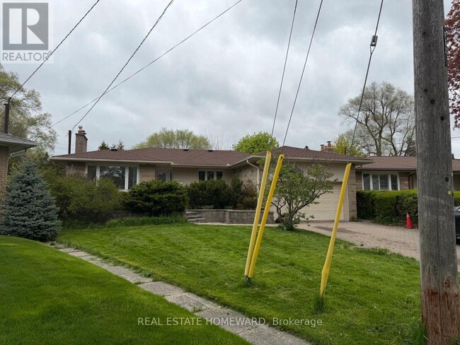 Building Photo - 22 Whitelock Crescent