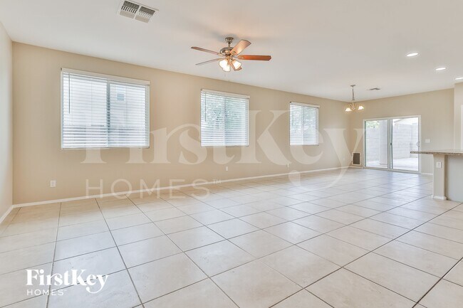 Foto del edificio - 11734 W Chase Ln