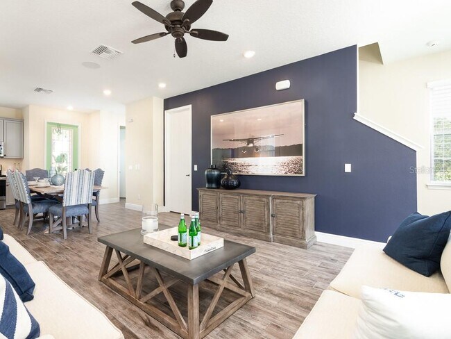 Building Photo - 8001 Sand Bar Dr