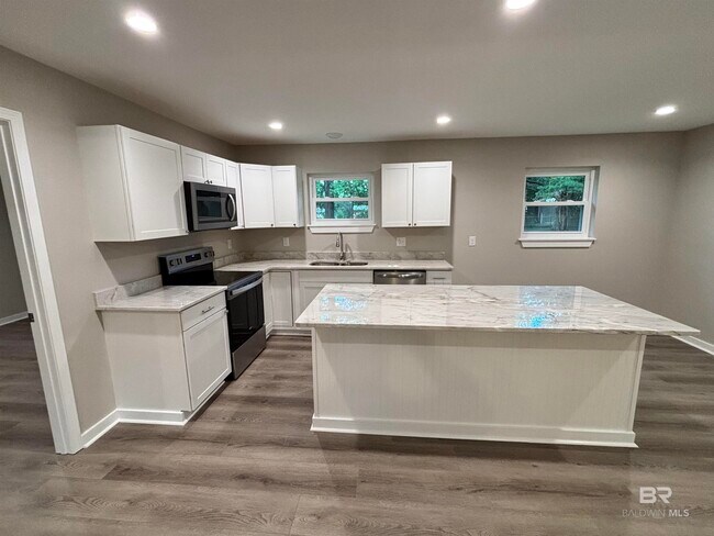 Foto del edificio - 23136 Oak St