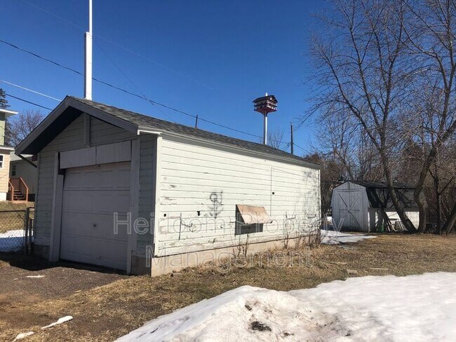 Building Photo - 412-414 W House St