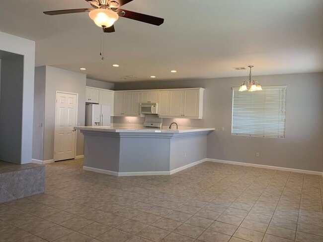 Foto del edificio - Lovely La Paloma Home For Lease