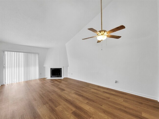 Foto del edificio - 10075 Westpark Dr