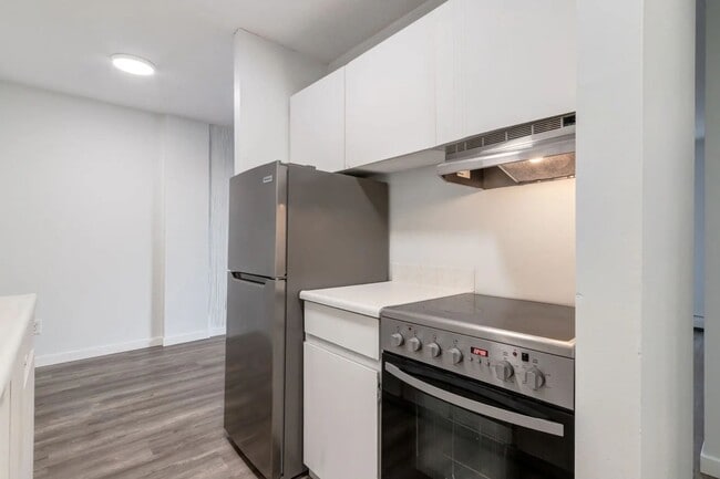 Building Photo - Westside Apartments