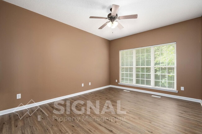 Building Photo - 1719 Annendale Dr