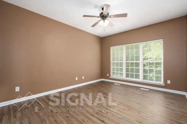 Foto del edificio - 1719 Annendale Dr