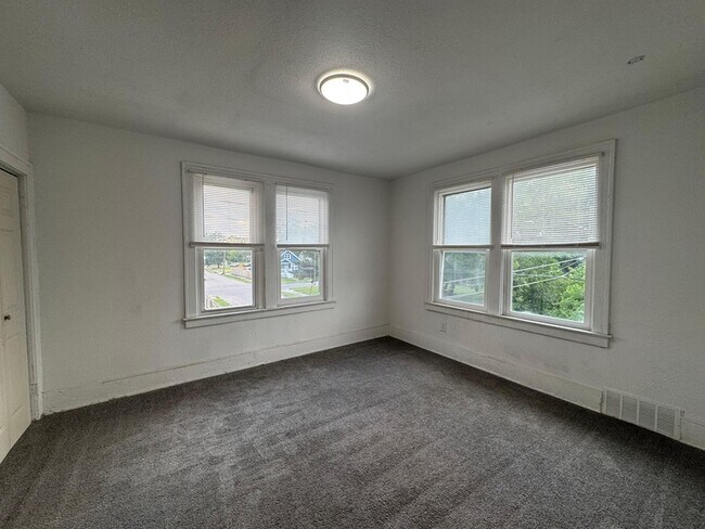 Foto del edificio - 7405 Garden St