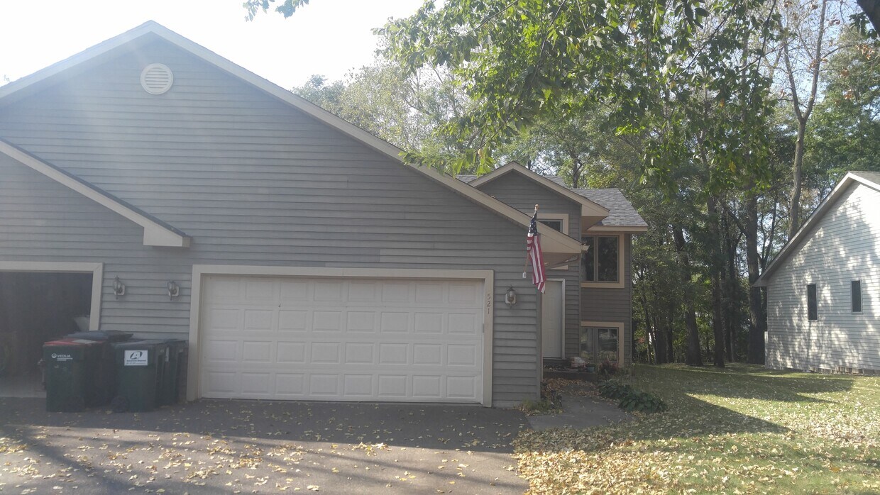 Foto principal - 3 Bedroom Twin home