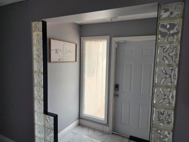 Building Photo - 4317 Landar Dr