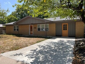 Building Photo - 1310 Westview Dr