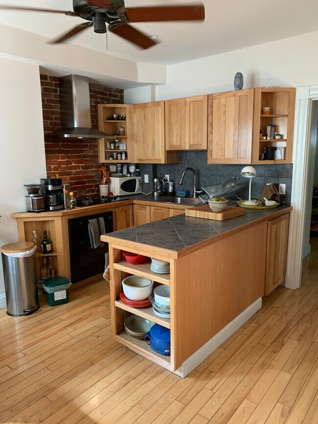 Kitchen 2 - 2 Hardwick St