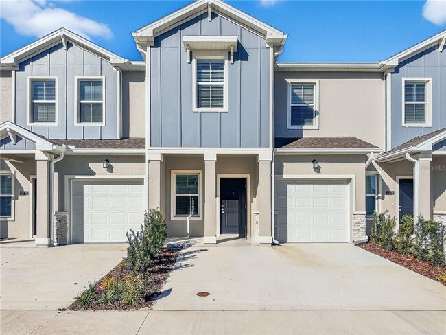 Building Photo - 2735 Skyline Lp