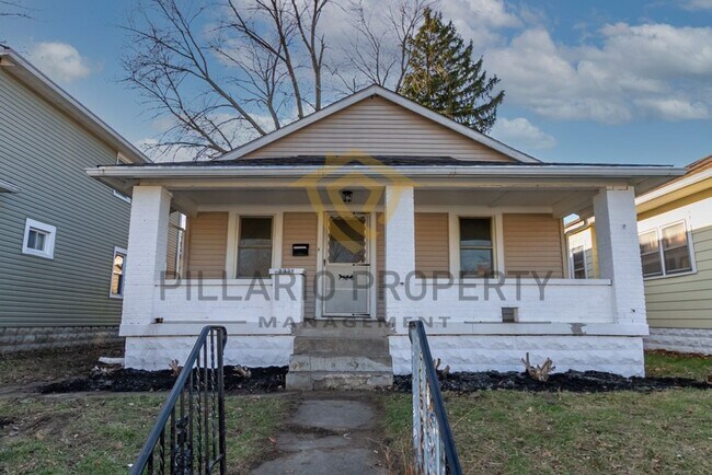 Foto del edificio - Charming 3-Bedroom Bungalow Near Garfield ...