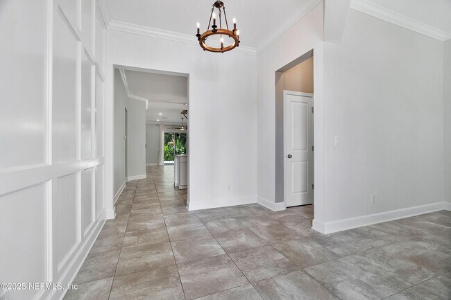 Building Photo - 150 Whisper Rock Dr