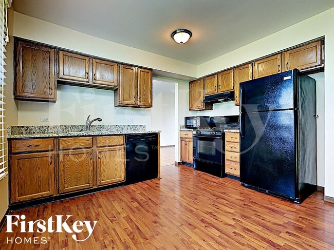 Building Photo - 6048 White Birch Ln