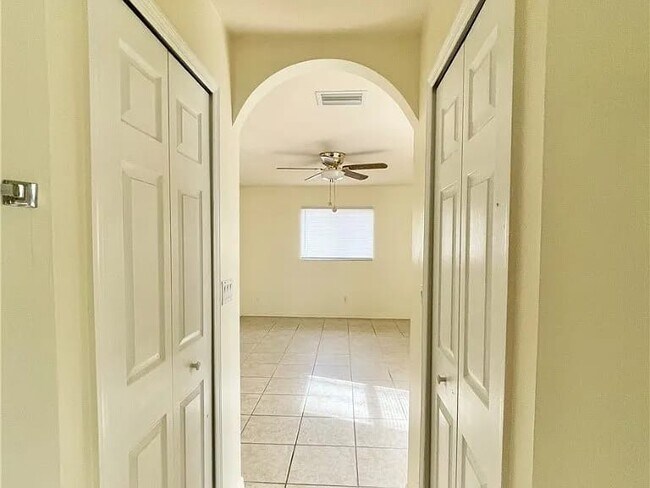 Foto del edificio - 2703 SW 1st Ave