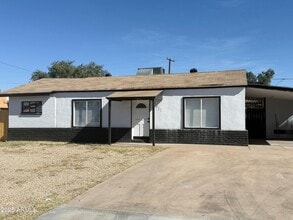 Building Photo - 2817 N 30th Pl