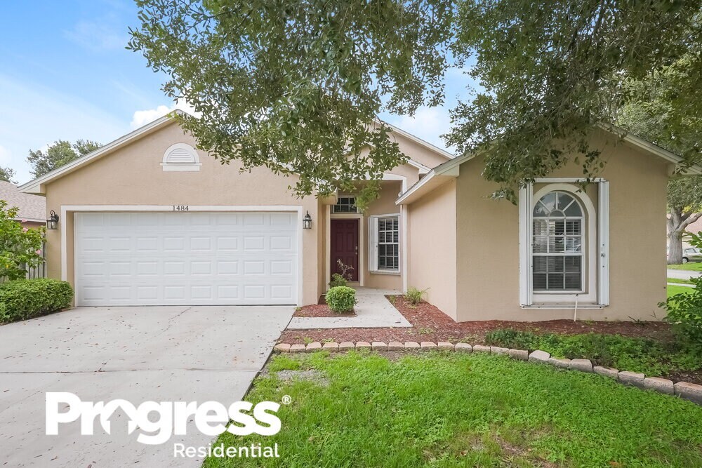 Foto principal - 1484 Lake Shore Ranch Dr
