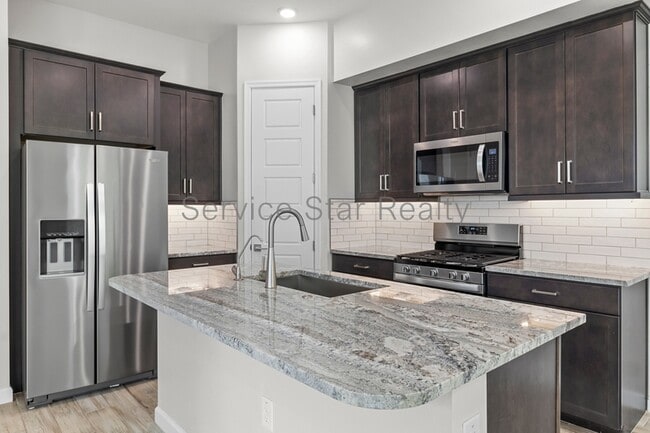 Building Photo - 17144 N 50th Pl