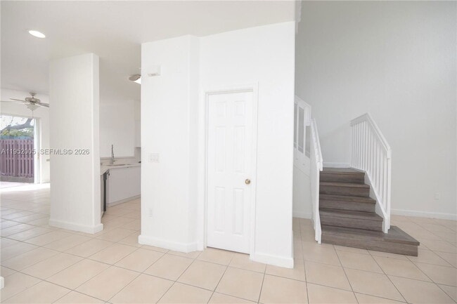 Building Photo - 2532 SE 15th Ct