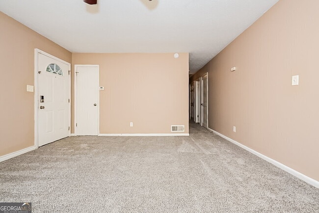 Building Photo - 10192 Port Royal Ct