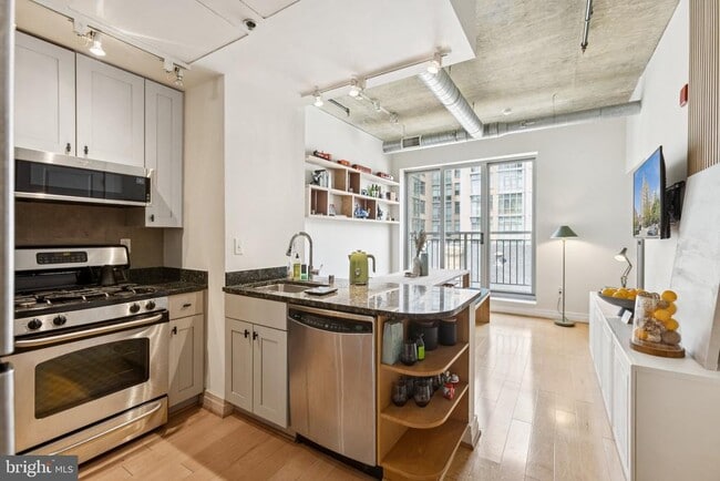 Building Photo - 301 Massachusetts Ave NW