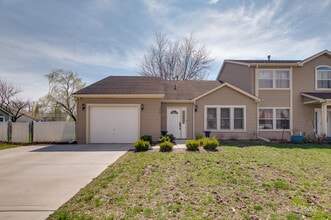 Building Photo - 359 Chaparral Cir