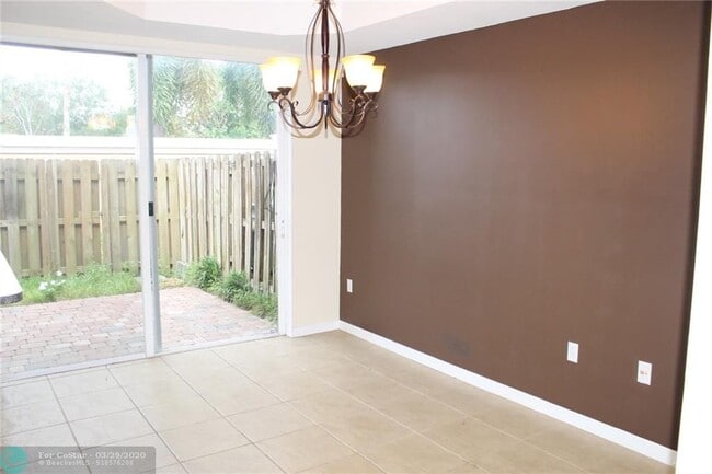 Building Photo - 5854 Siena Ln