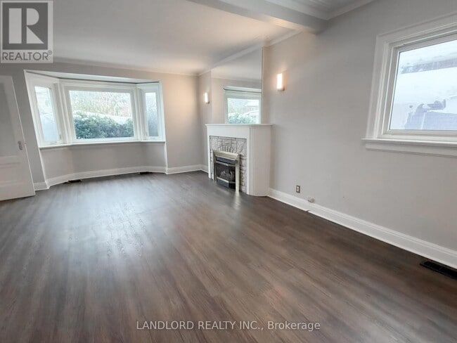 Photo du bâtiment - 3 Davies Crescent