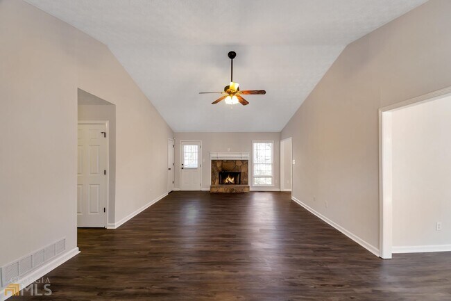 Building Photo - 120 Breckenridge Dr