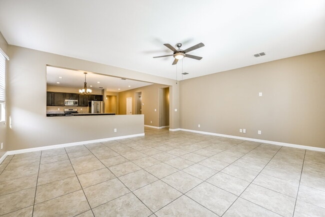 Building Photo - 17157 W Lisbon Ln