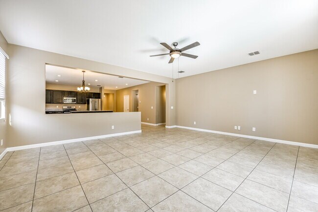 Foto del edificio - 17157 W Lisbon Ln