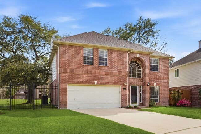 Foto del edificio - 3327 Shady Glen Ln